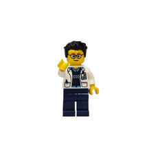 Custom LEGO® Lab Set - Male Scientist With Glasses Minifigure | Gift for Biologists, Chemists, Medical Lab Technicians, and Biology Enthusiasts